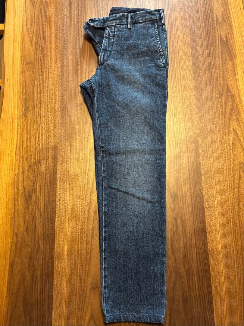 ロータスポーツのデニム スラックス