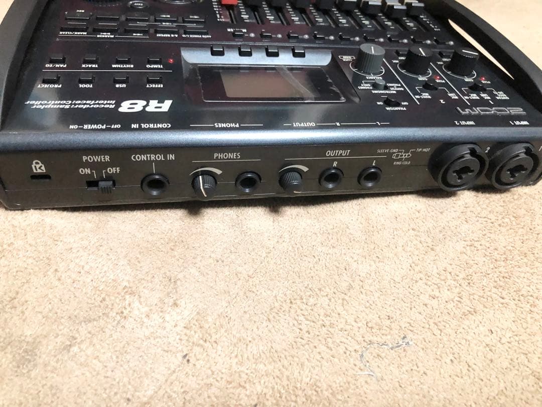 zoom R8 マルチトラックレコーダー￼ ズーム