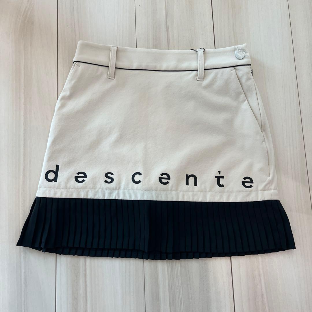 タグ付き新品　デサント　スカート　SS
