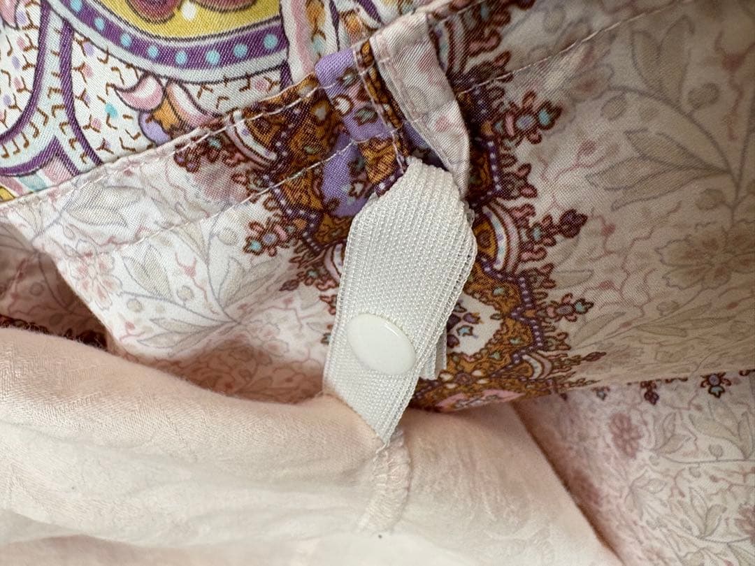 西川の高級ダブル羽毛掛け布団　 カバー付き　詰め物1.7kg 側生地はリヨセル