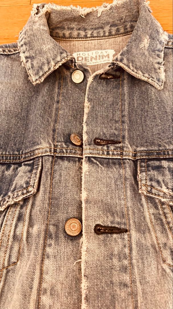 holiday ダメージデニムジャケット