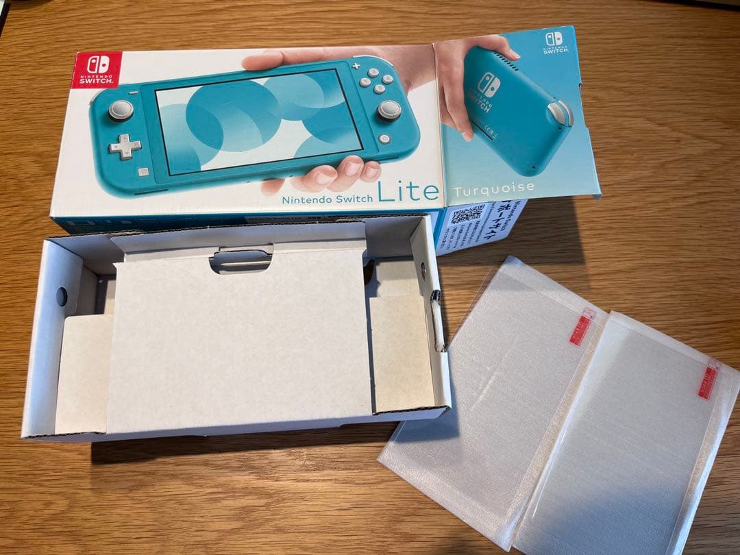 Nintendo Switch Lite ターコイズ　箱あり　ケース付き