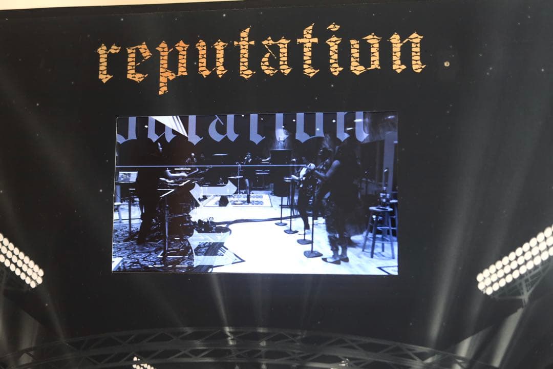 Taylor Swift reputation vip box 直筆サイン