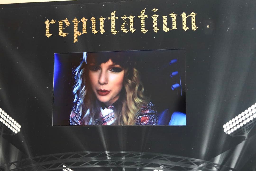 Taylor Swift reputation vip box 直筆サイン