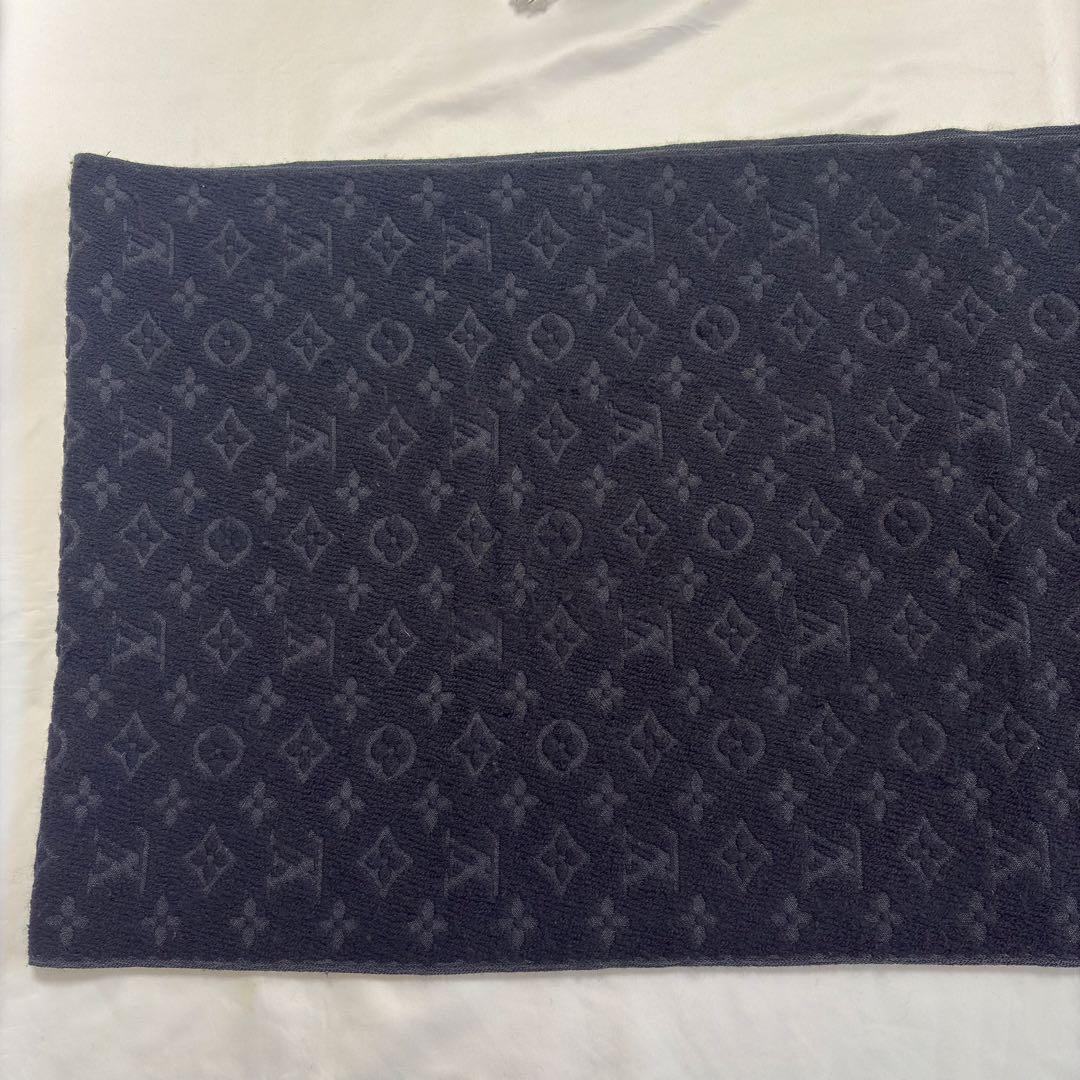 ヴィトン　エシャルプ モノグラム クラシック　マフラー　ブラック