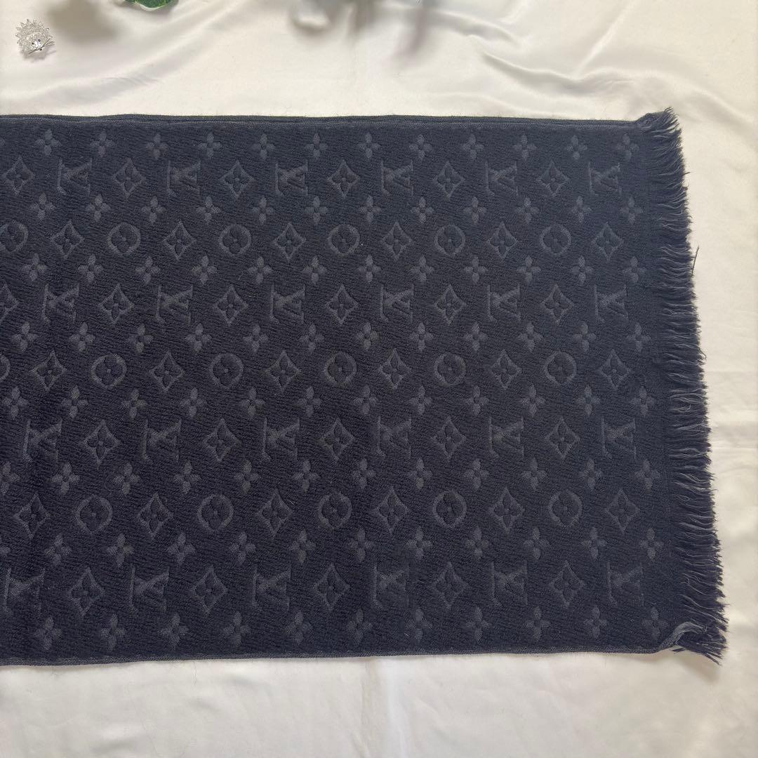 ヴィトン　エシャルプ モノグラム クラシック　マフラー　ブラック