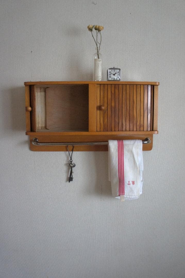 ウォールキャビネット　蛇腹扉　飾り棚　ブロカント　フランス　アンティーク