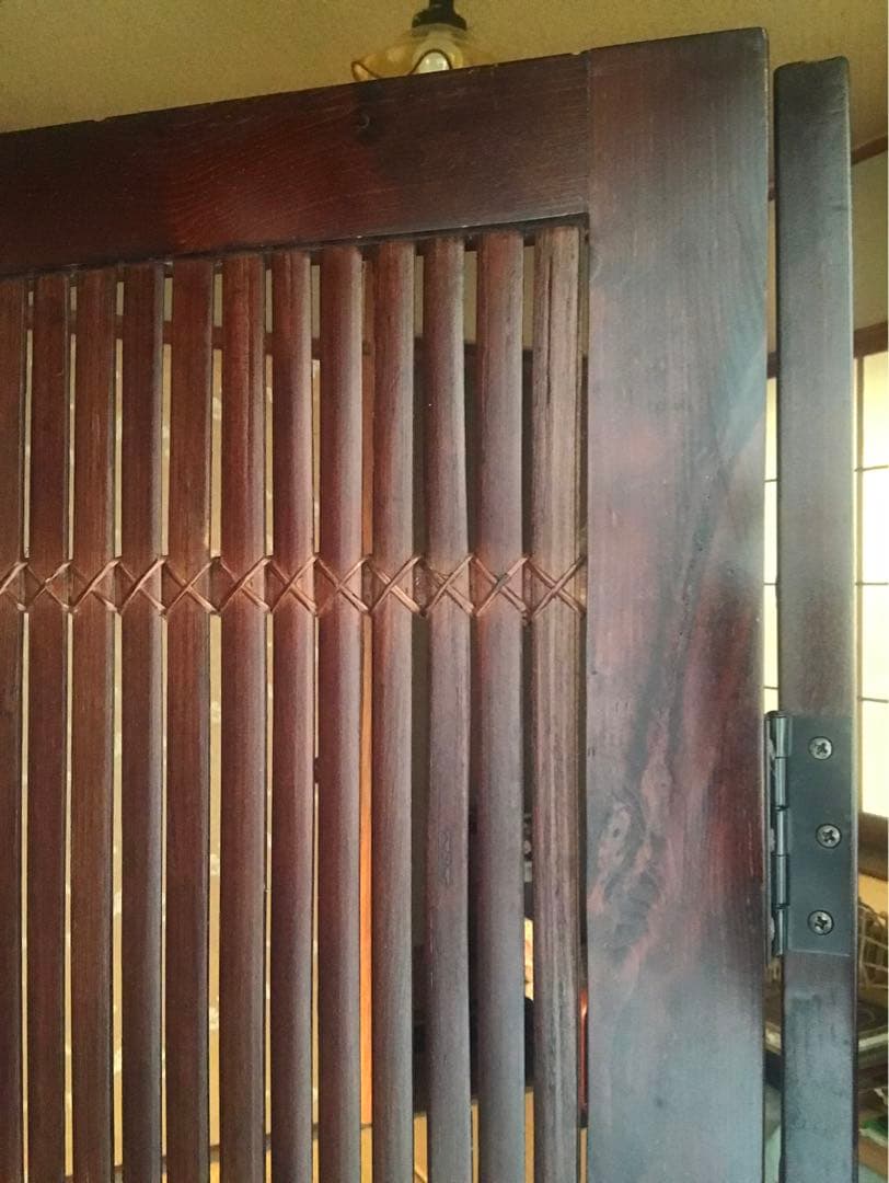 千葉市原市★お引き取り限定★水屋箪笥　縦格子扉の和タンス168cm★衝立オマケ★