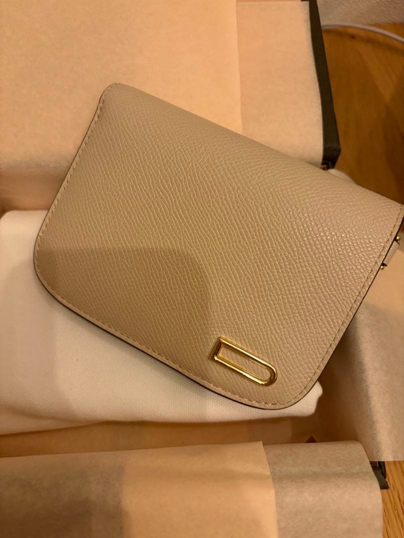 delvauxデルヴォー ヴァガボンドコンパクトウォレット