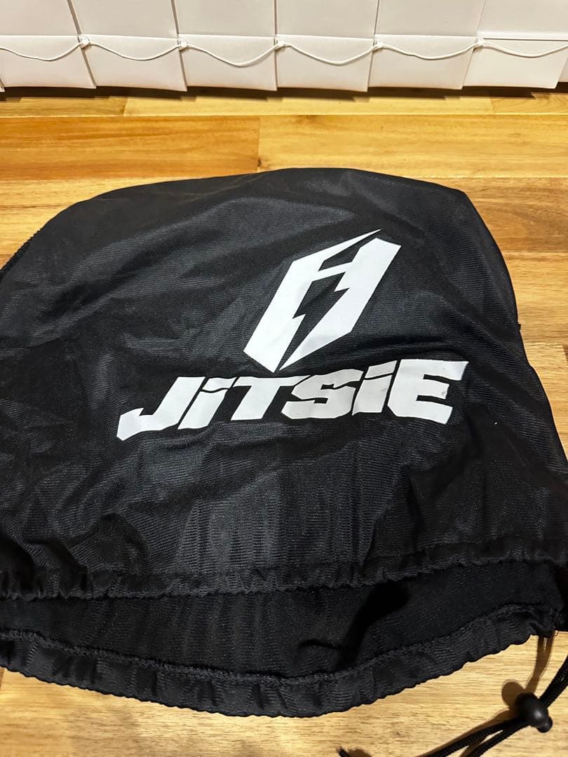 JITSIE トライアルヘルメット