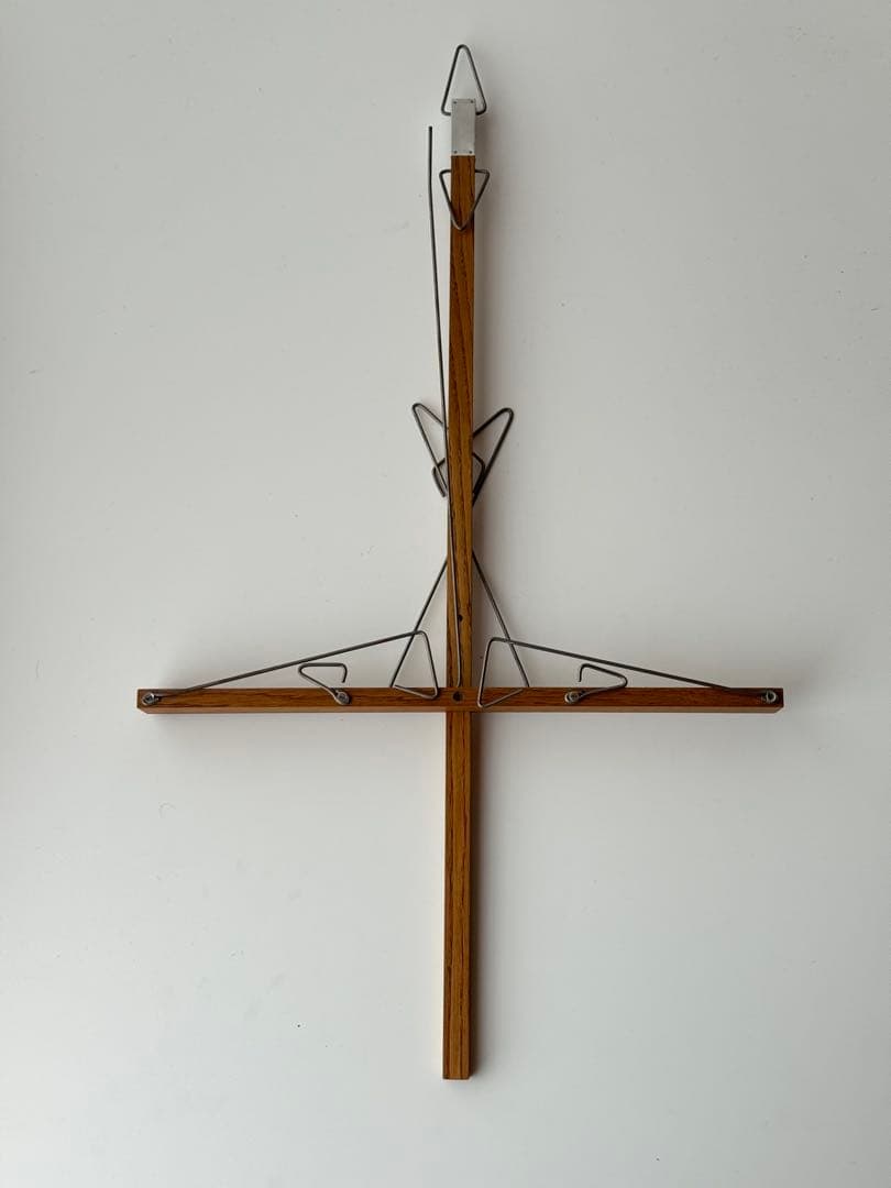 chikuni book on the wall チクニ