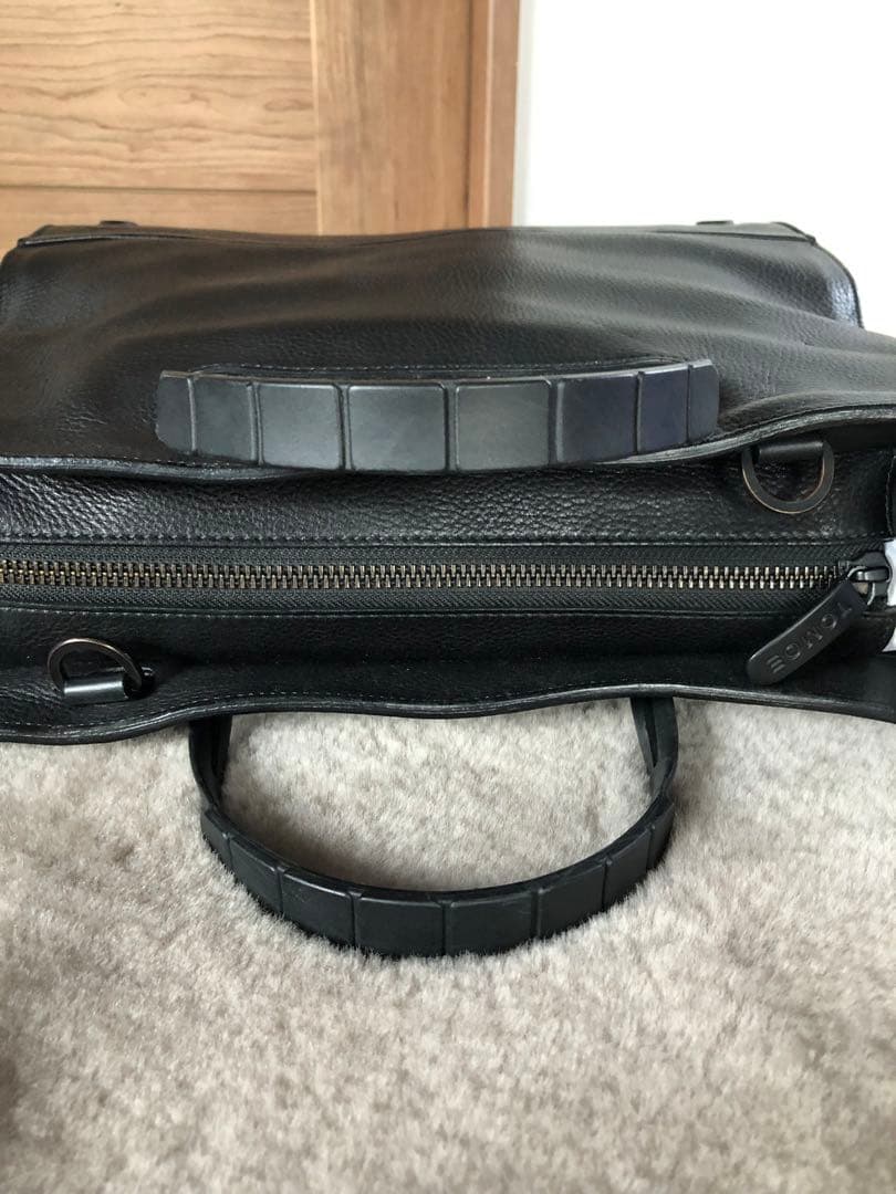 TOMOE 黒 レザー トートバッグ