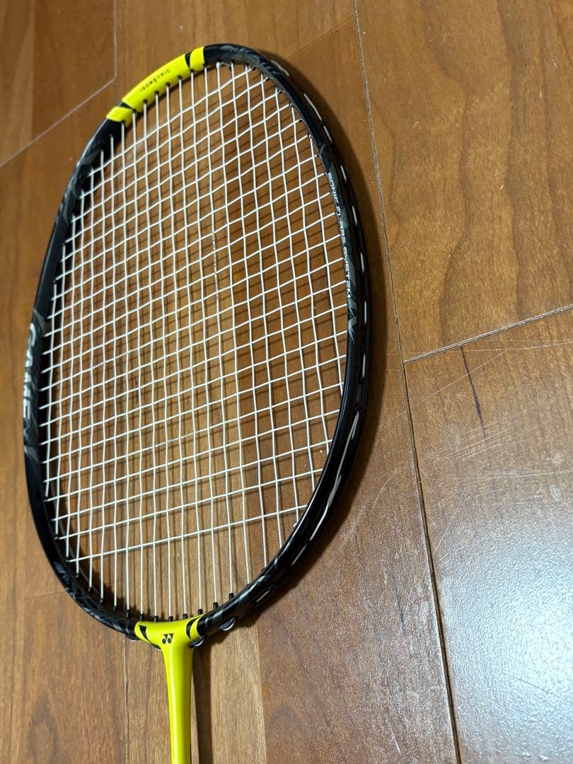 【美品】YONEX バドミントンラケット NANOFLARE 1000 GAME