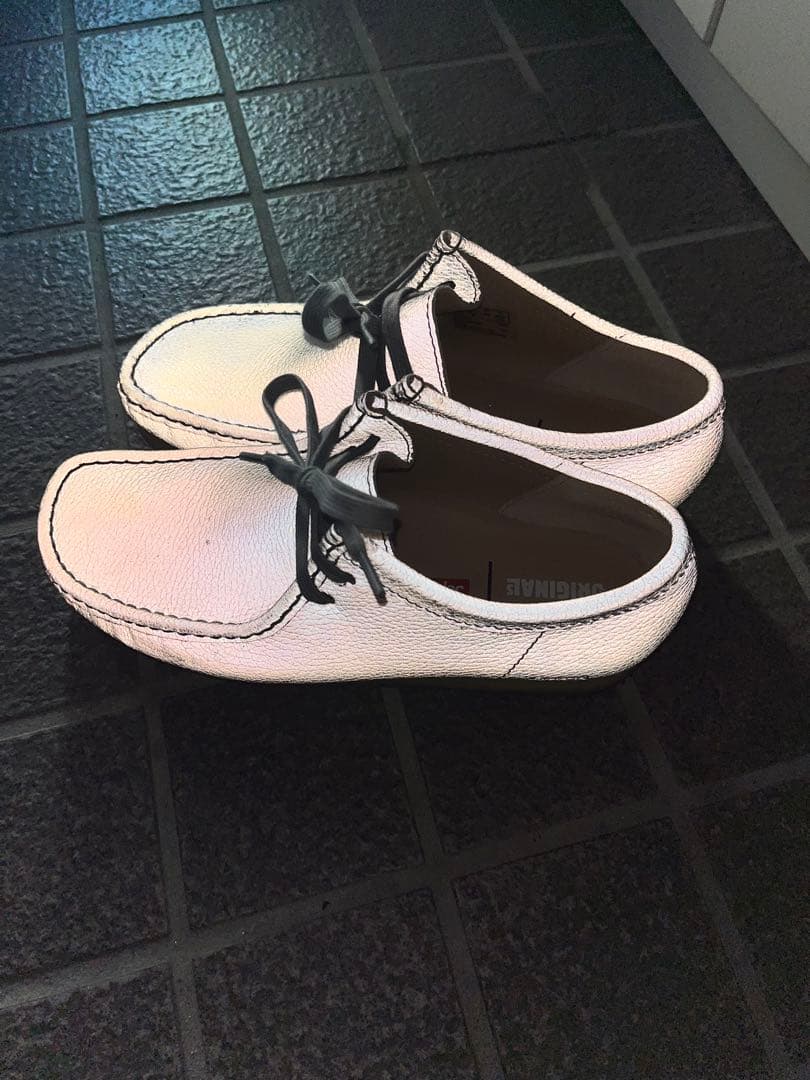 Supreme × Clarks Reflective Wallabee