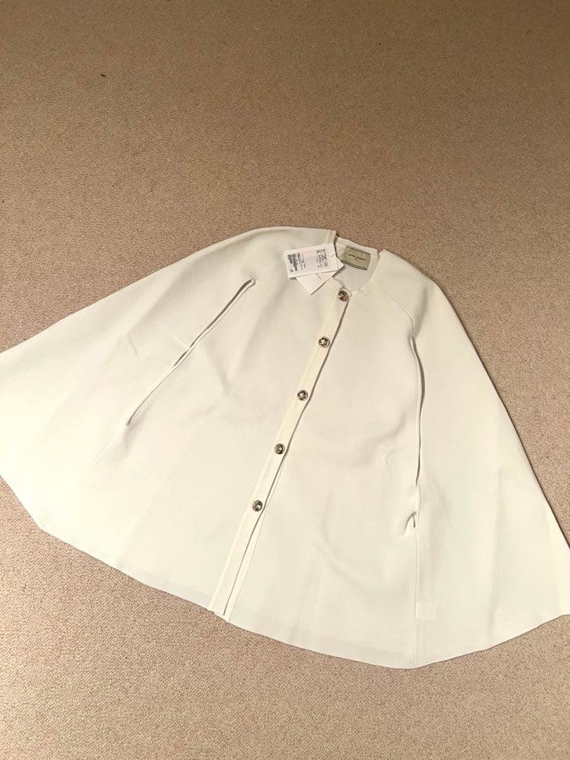 新品未使用　ユナイテッドアローズ　ニットケープ　カーディガン　ホワイト