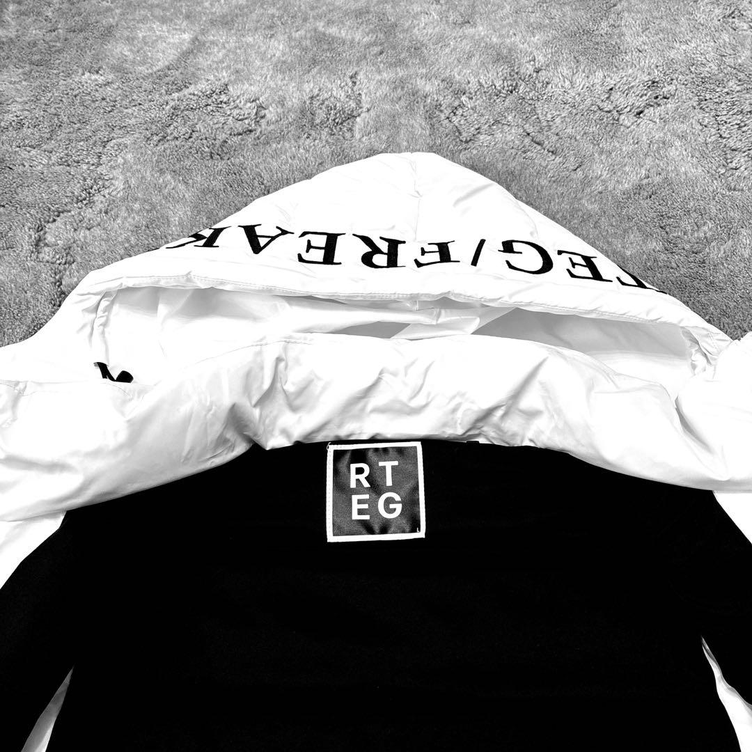 アダムスジャグラー　フード付きホワイトダウンベスト