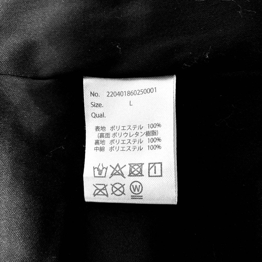 アダムスジャグラー　フード付きホワイトダウンベスト