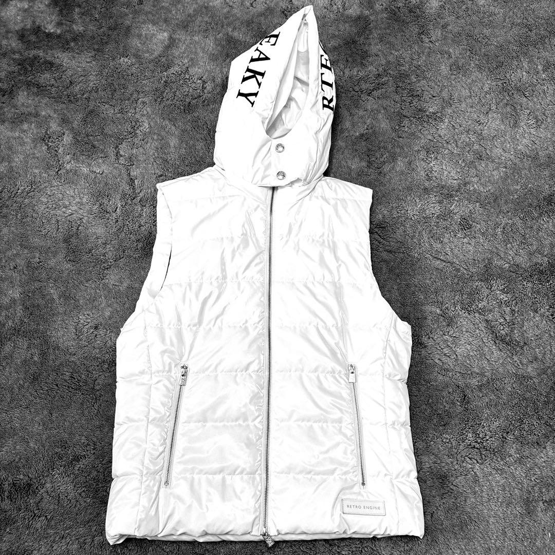 アダムスジャグラー　フード付きホワイトダウンベスト