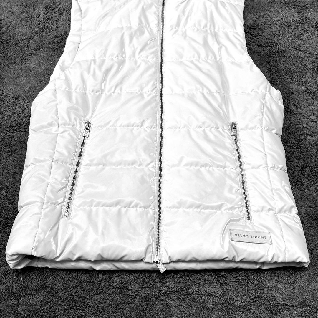 アダムスジャグラー　フード付きホワイトダウンベスト