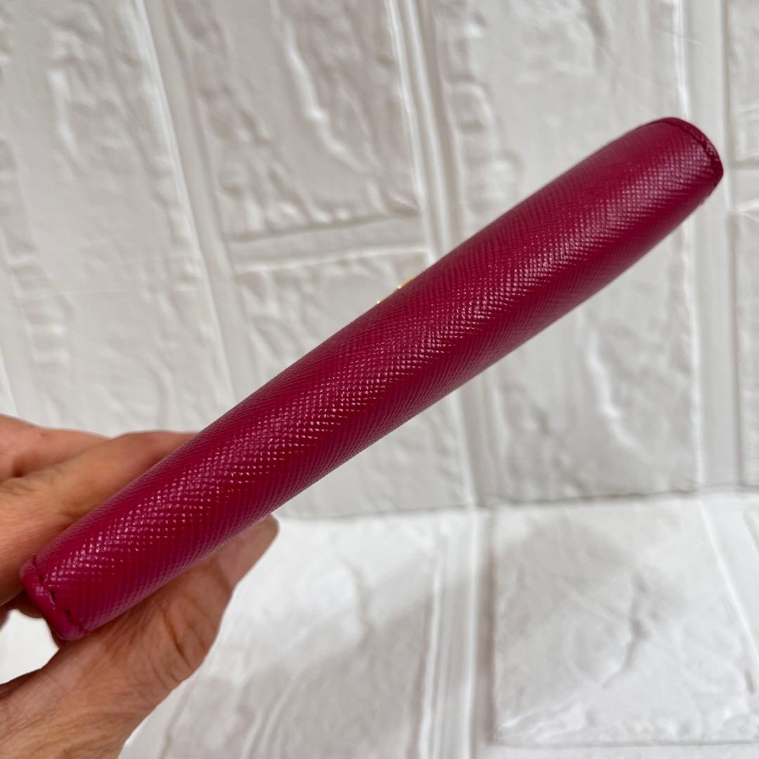 未使用級✨PRADA キーケース　マキシタイプ　ローズ　メタルロゴ　レディース