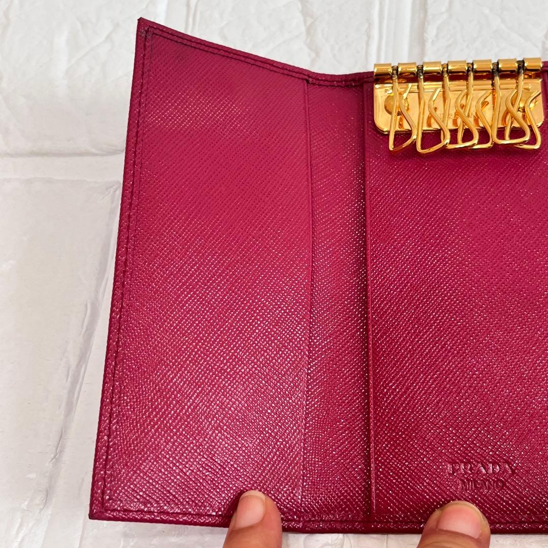 未使用級✨PRADA キーケース　マキシタイプ　ローズ　メタルロゴ　レディース