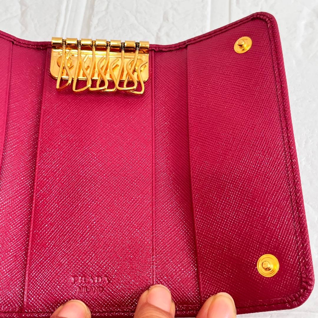 未使用級✨PRADA キーケース　マキシタイプ　ローズ　メタルロゴ　レディース