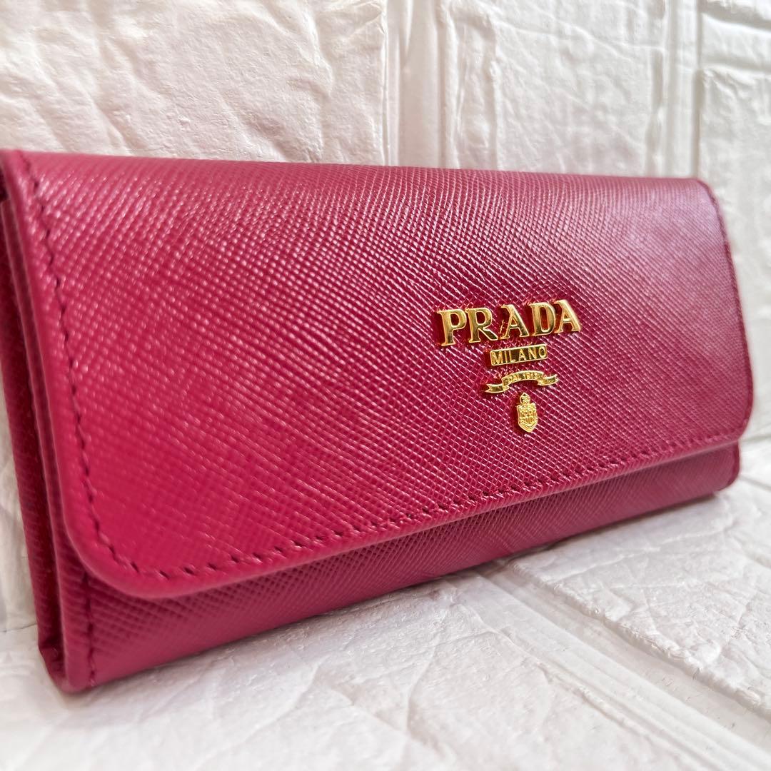 未使用級✨PRADA キーケース　マキシタイプ　ローズ　メタルロゴ　レディース