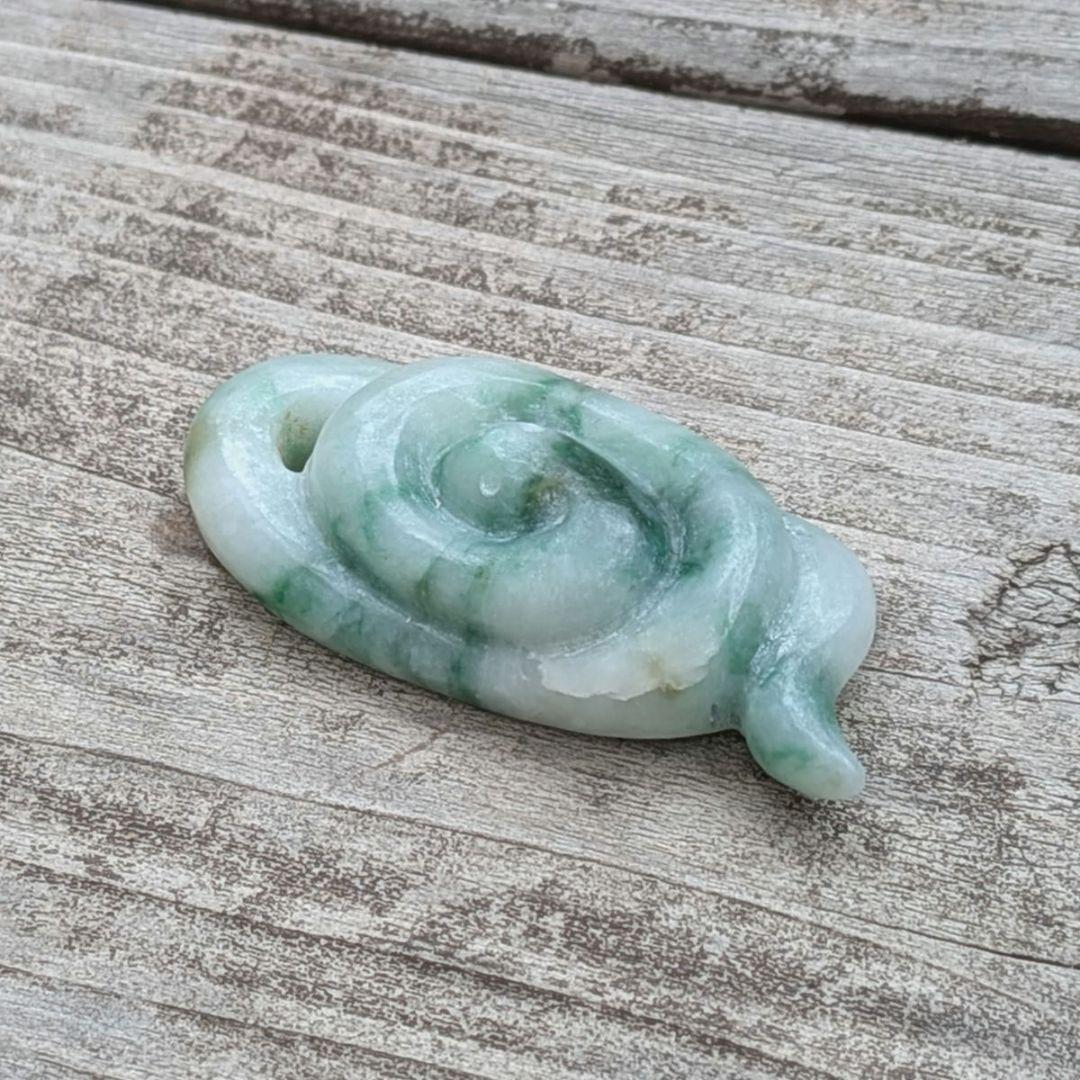 ハンドメイドの糸魚川翡翠ネックレス　蛇