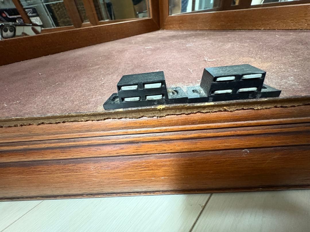 アンティーク　コーナーキャビネット　ガラス　ミラー