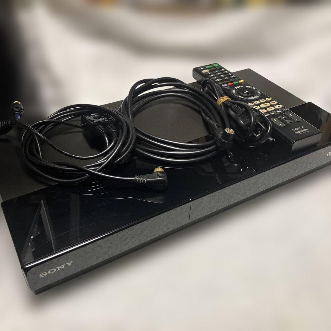 き*こ様 SONY ブルーレイレコーダー 本体付属リモコン、接続コード付き