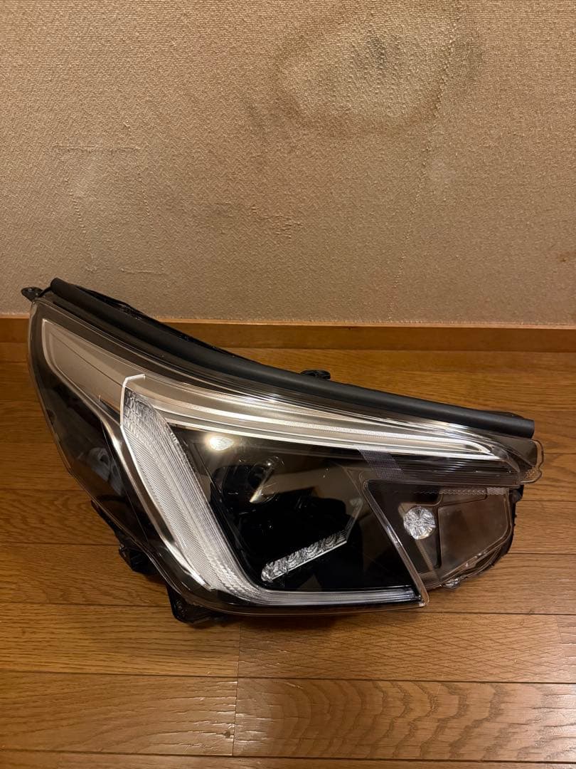 ※破損無し【美品】フォレスター後期ヘッドライト左右セット