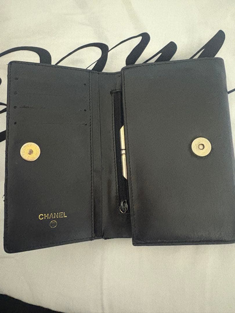 CHANEL 二つ折り財布 ブラック レザー