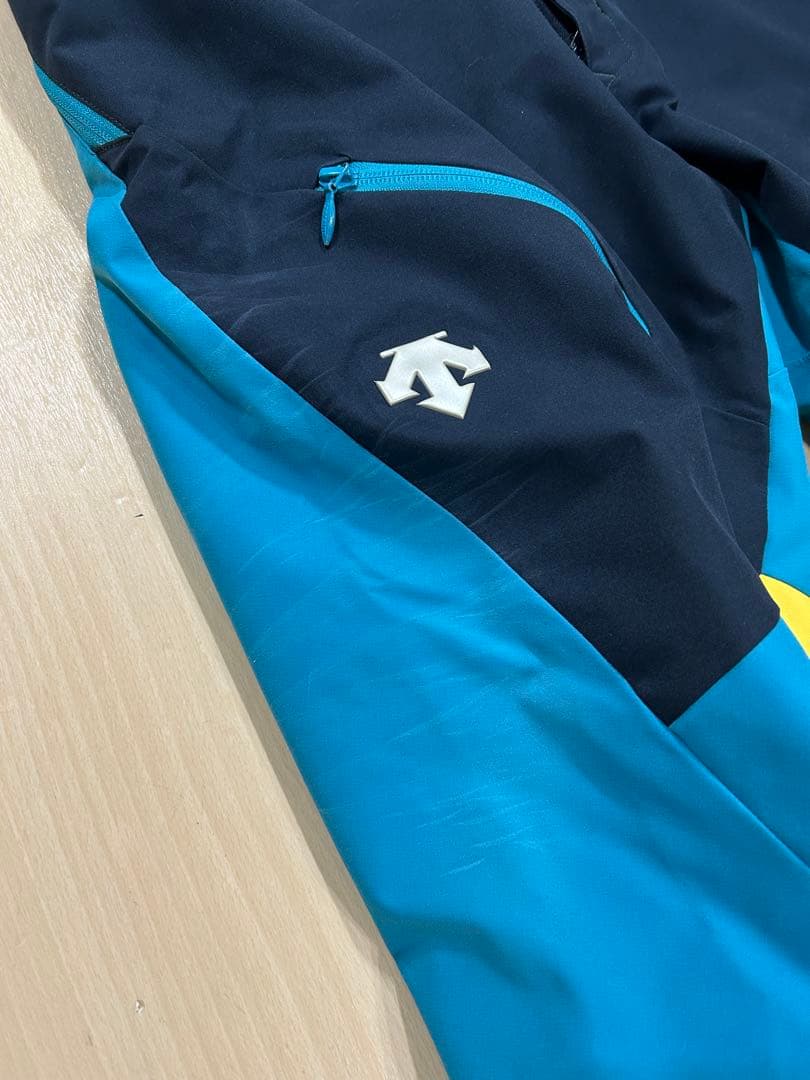 デサント　スキーウェア　上下セット　Mサイズ　ビブパンツ