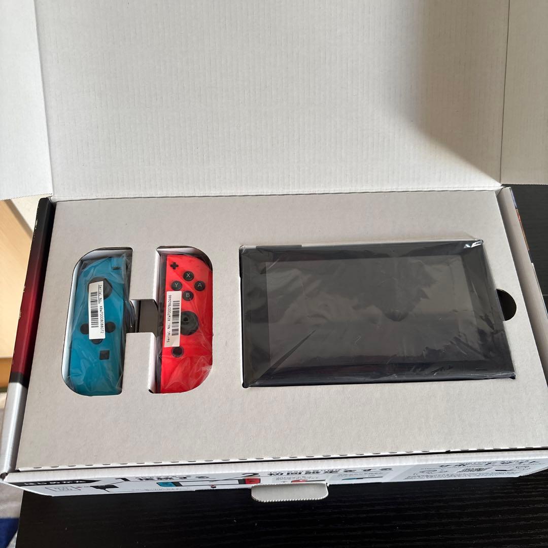 【ほぼ新品】Nintendo Switch ネオンブルー/ネオンレッド 本体