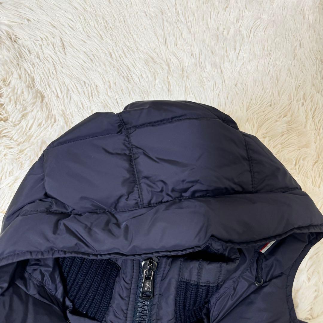MONCLER ダウンベスト　ネイビー　サイズ0 フードあり