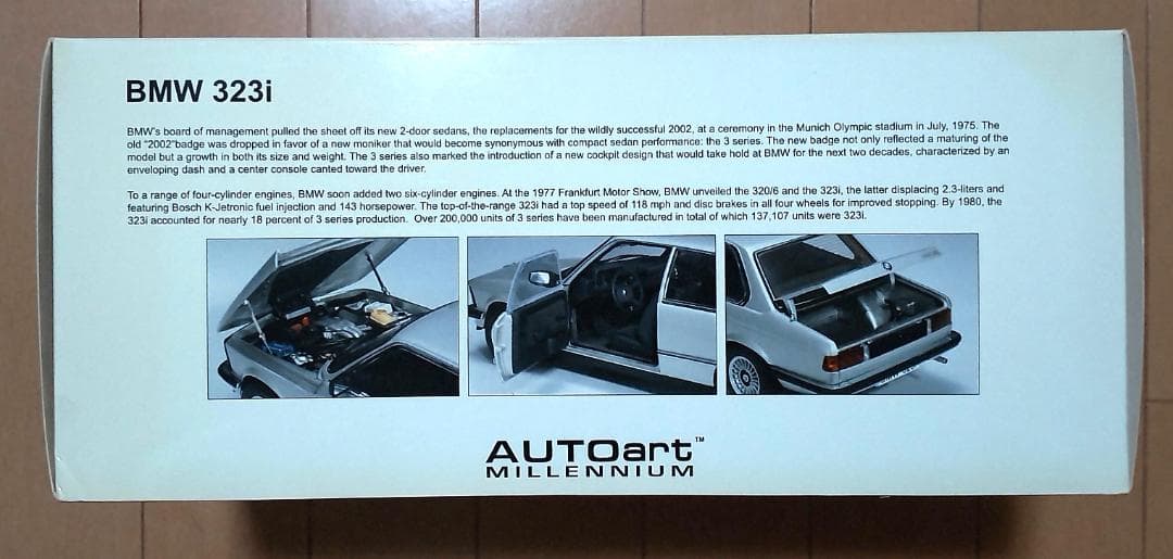 1/18　ミニカー　AUTOart オートアート　 323i