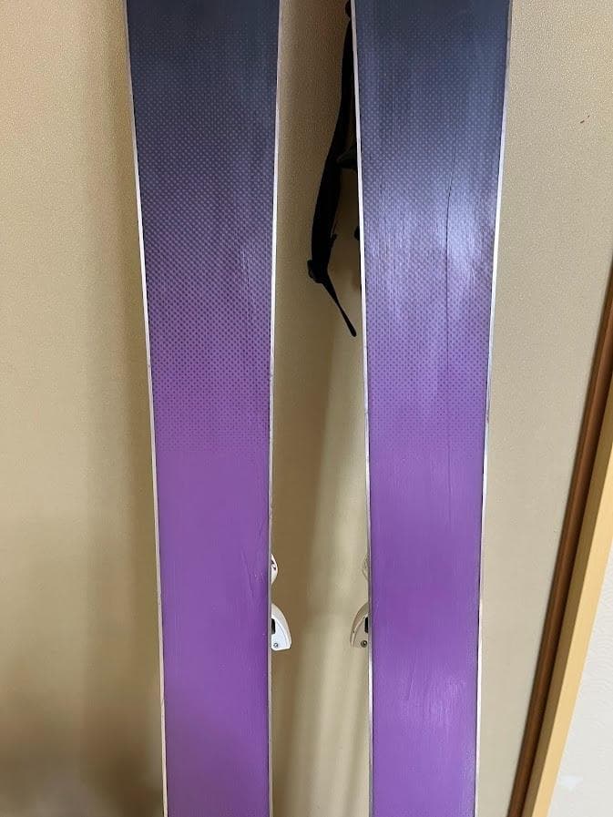 ヘッドスキー板とノルディカスキー靴・ストックのセット