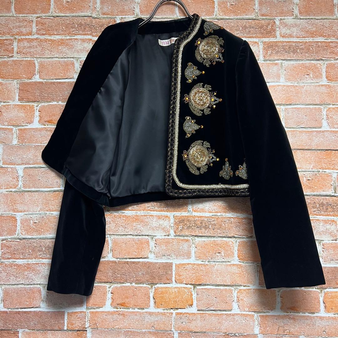 (希少)ユキトリイ　ノーカラーベロアジャケット　金刺繍　パール　グロップド丈　黒