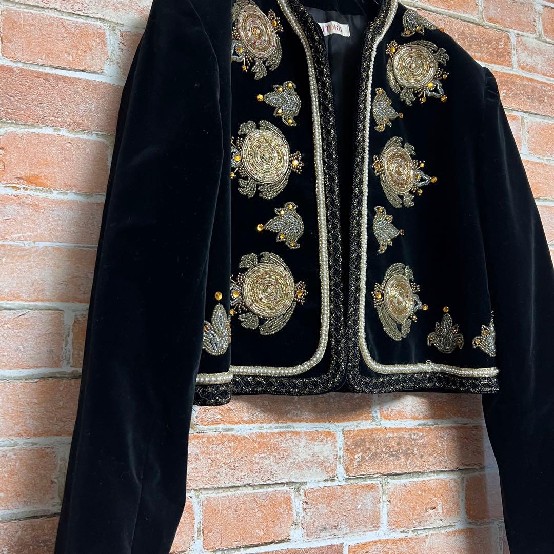 (希少)ユキトリイ　ノーカラーベロアジャケット　金刺繍　パール　グロップド丈　黒