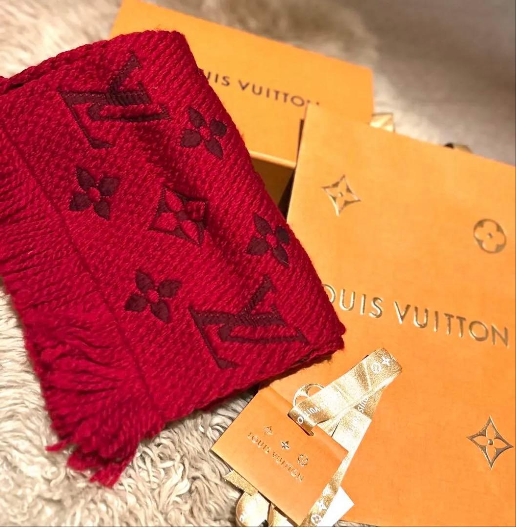 LOUISVUITTON マフラー　赤