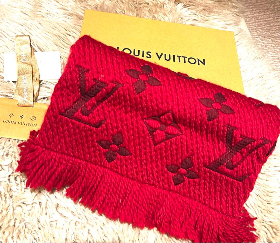 LOUISVUITTON マフラー　赤