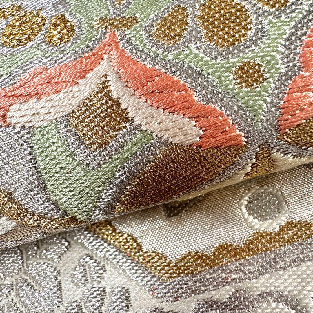 上品な華やかさが漂う袋帯 卯の花色金銀糸入り唐織 正倉院華文様正絹六通袋帯