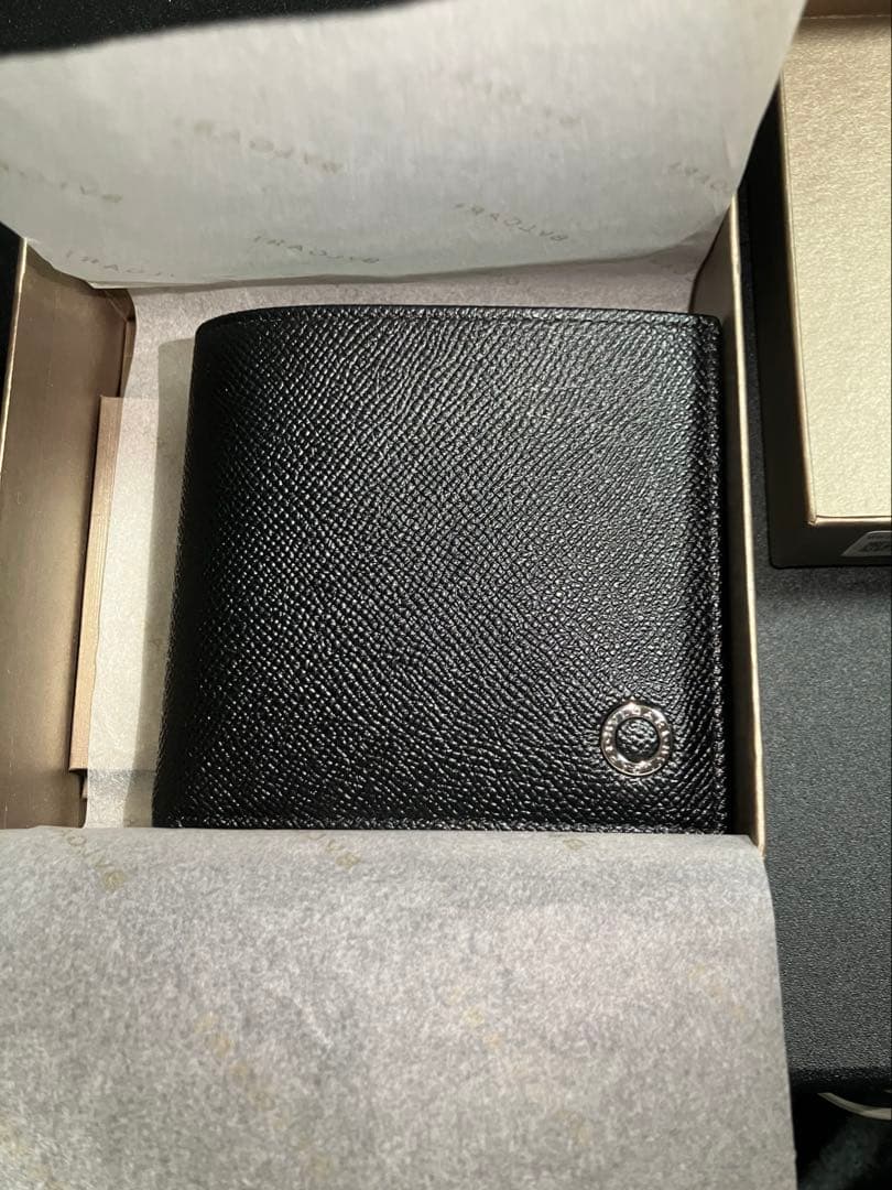 BVLGARI ブラック 二つ折り財布