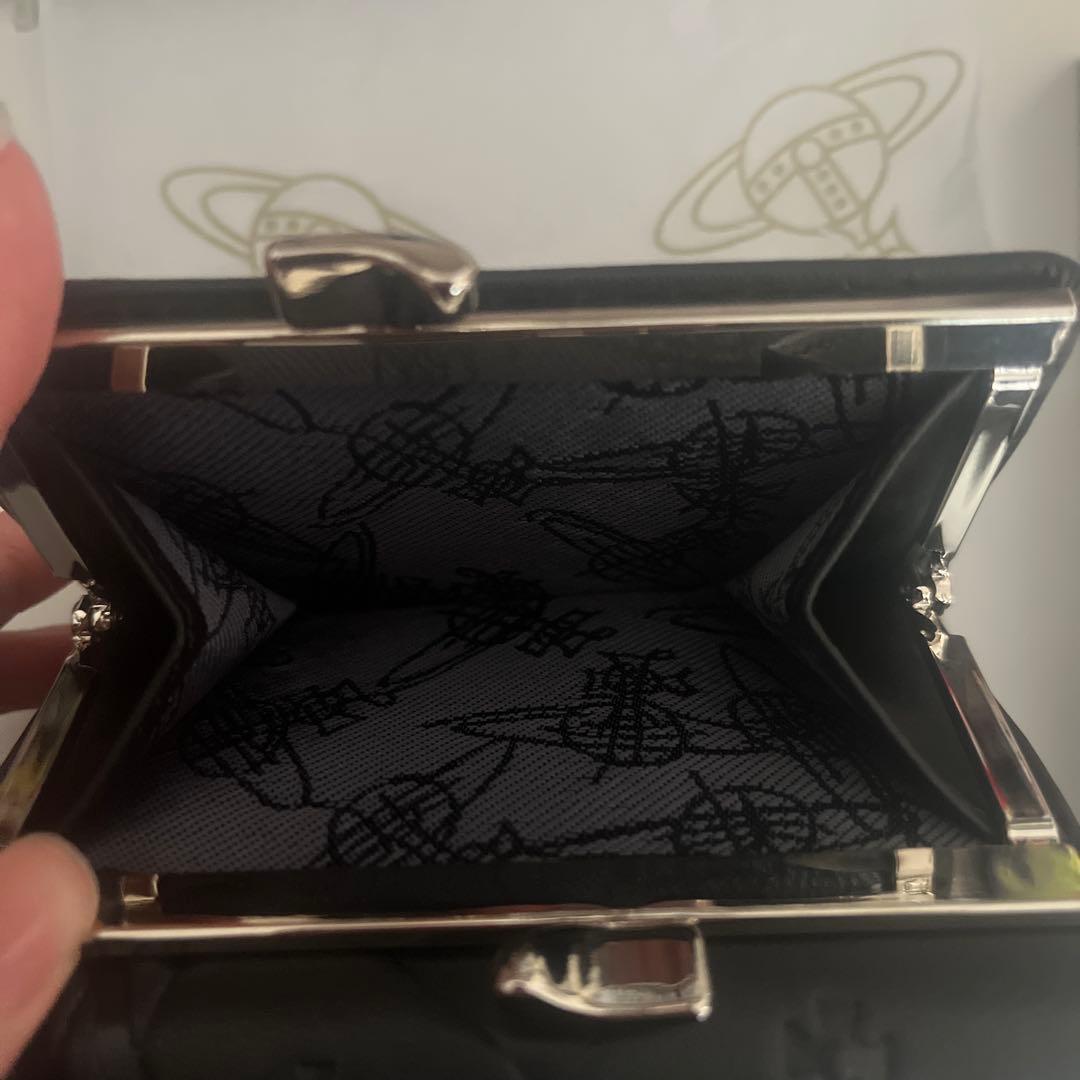新品 Vivienne Westwood ブラック ヴィヴィアン柄 三つ折り財布
