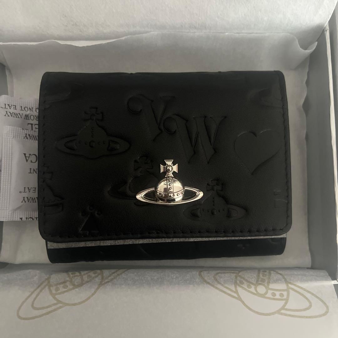 新品 Vivienne Westwood ブラック ヴィヴィアン柄 三つ折り財布