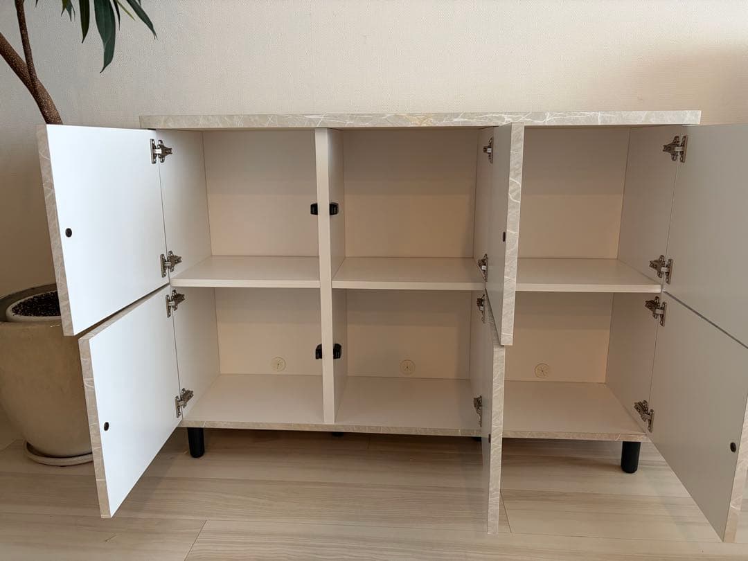 LOWYA サイドボード キャビネット 白　大理石調