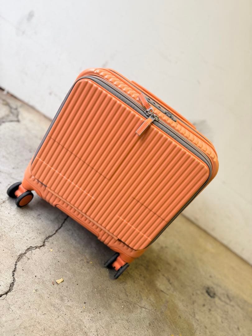 イノベーター　オレンジ ストライプデザイン キャリーケース