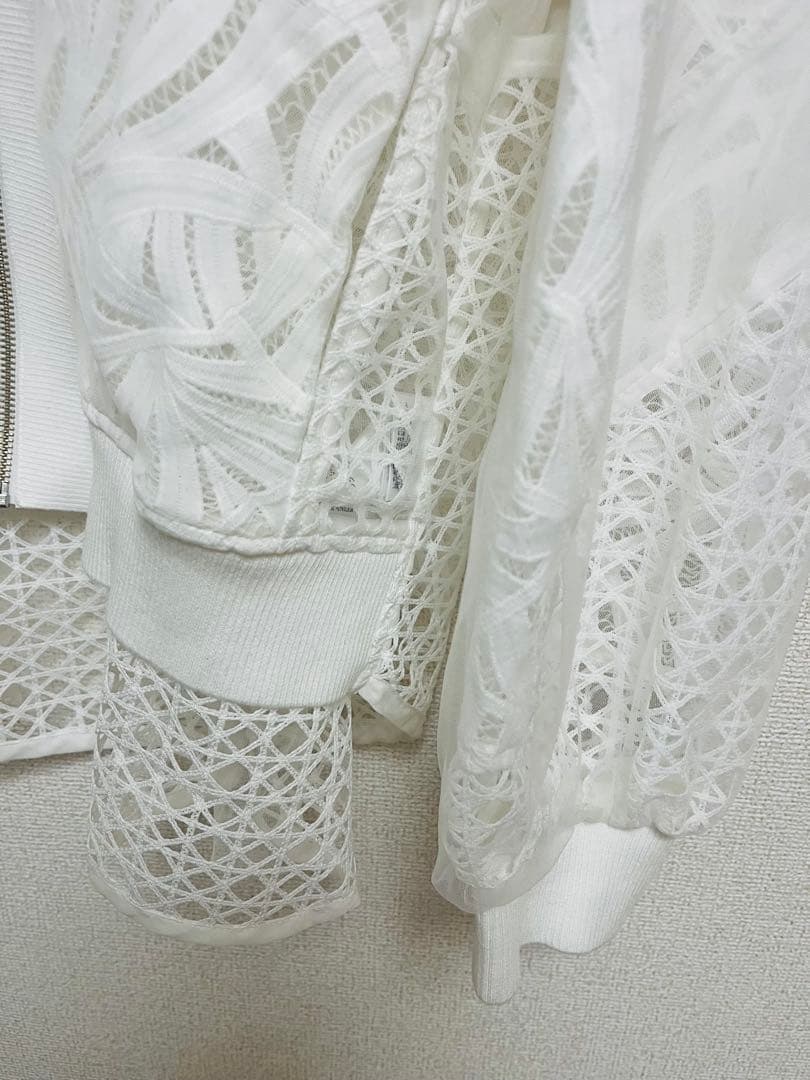 AULA AILA ホワイトレースブルゾン　日曜までSALE