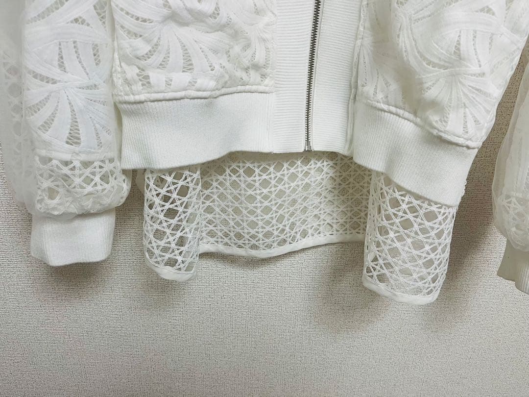 AULA AILA ホワイトレースブルゾン　日曜までSALE