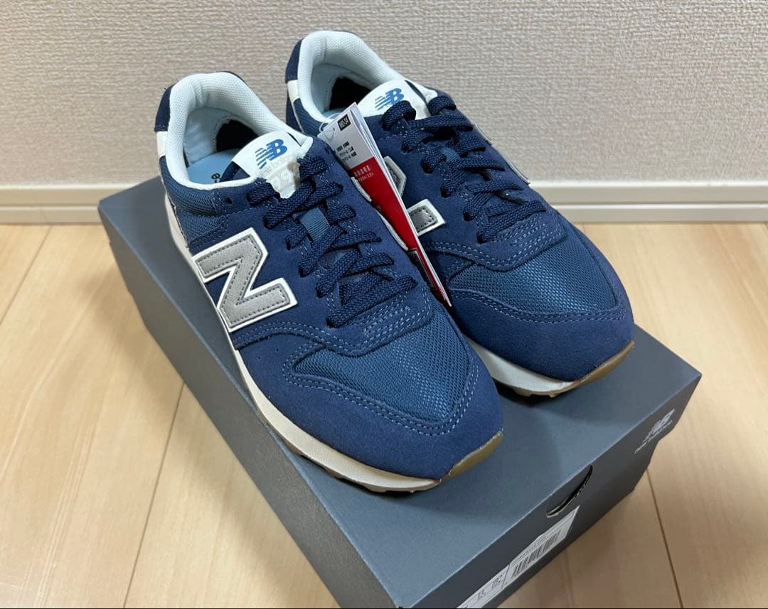 3連休限定！新品です★New Balance WL996 レディーススニーカー